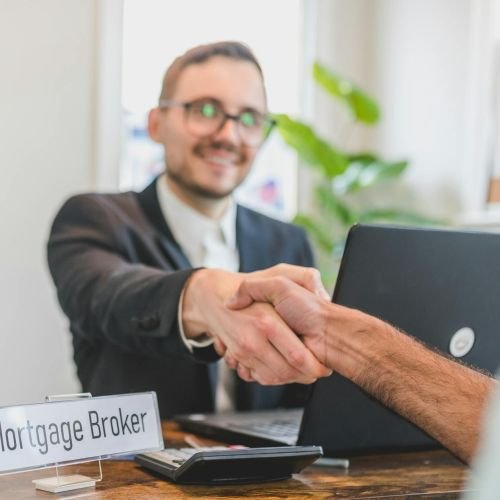 How to Evaluate Compass Realtors: Identifying Market Experts in Your Neighborhood